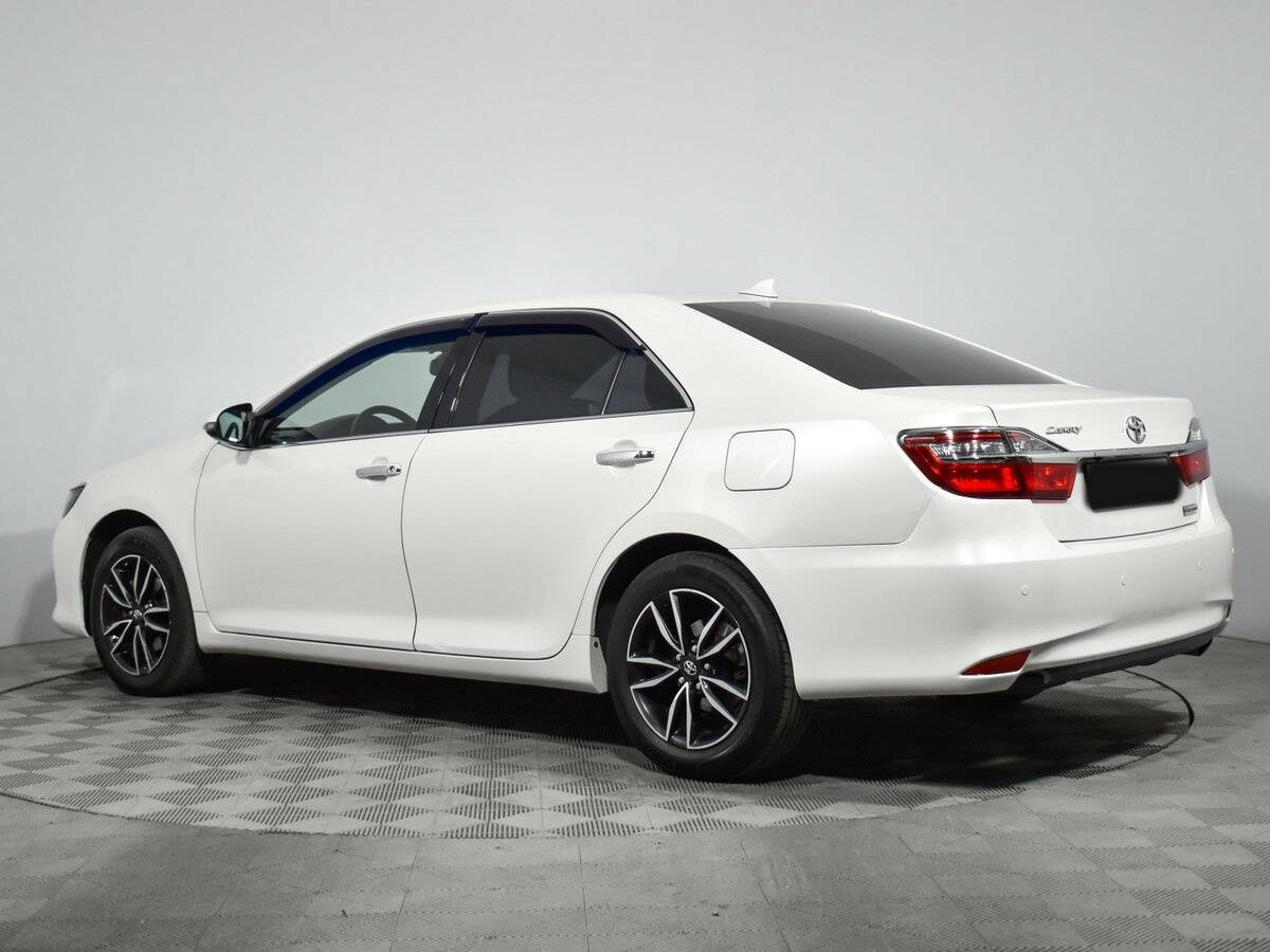 Toyota Camry 2018 года с пробегом. Фото: #6