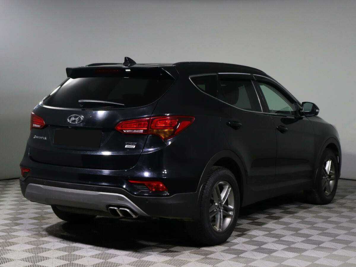 Hyundai Santa Fe 2017 года с пробегом. Фото: #2