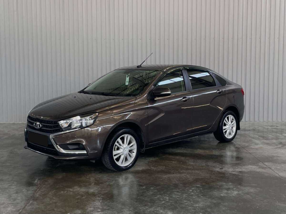 Lada (ВАЗ) Vesta 2018 года с пробегом. Посмотреть фото