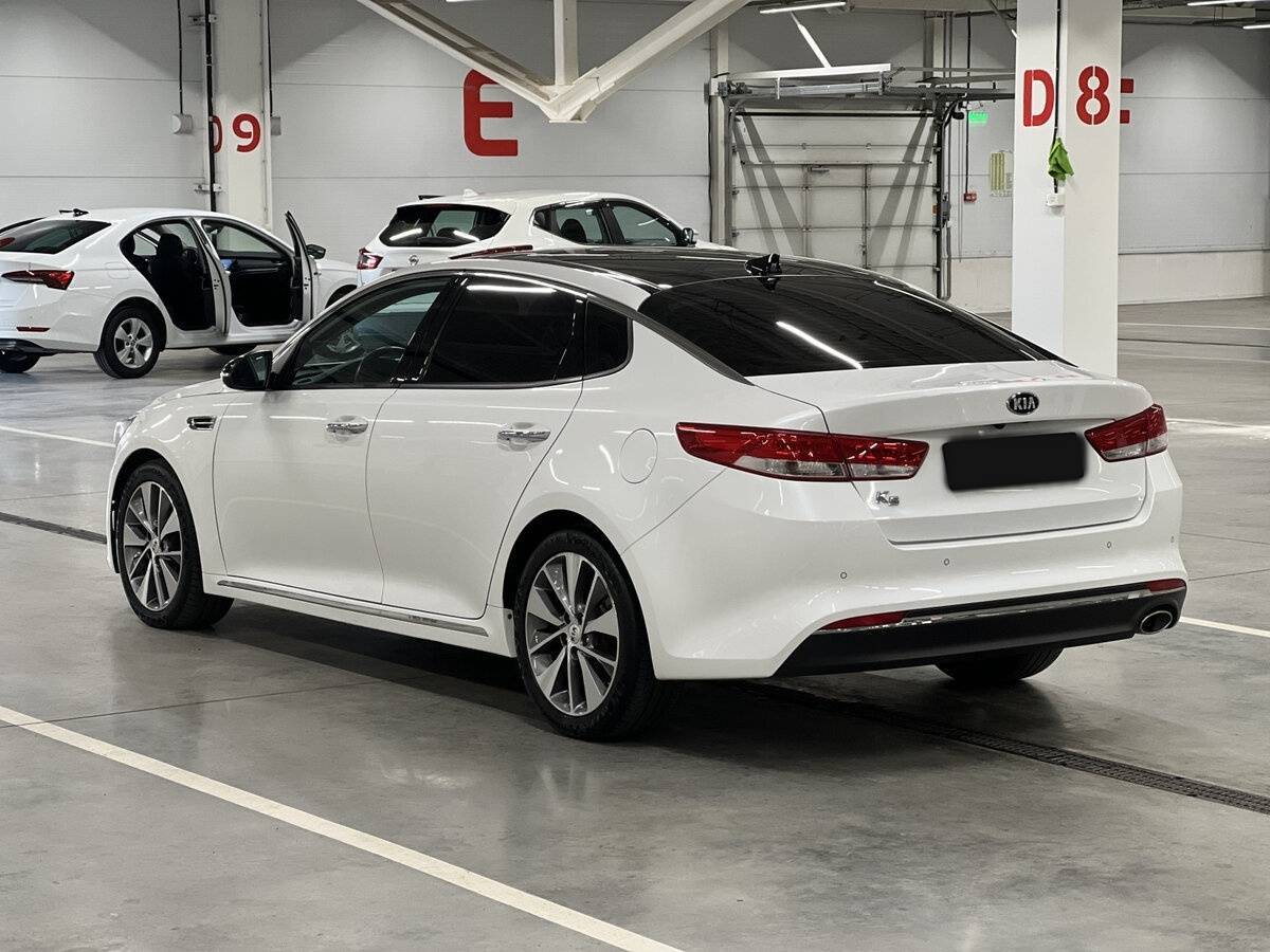 Kia K5 2017 года с пробегом. Фото: #6