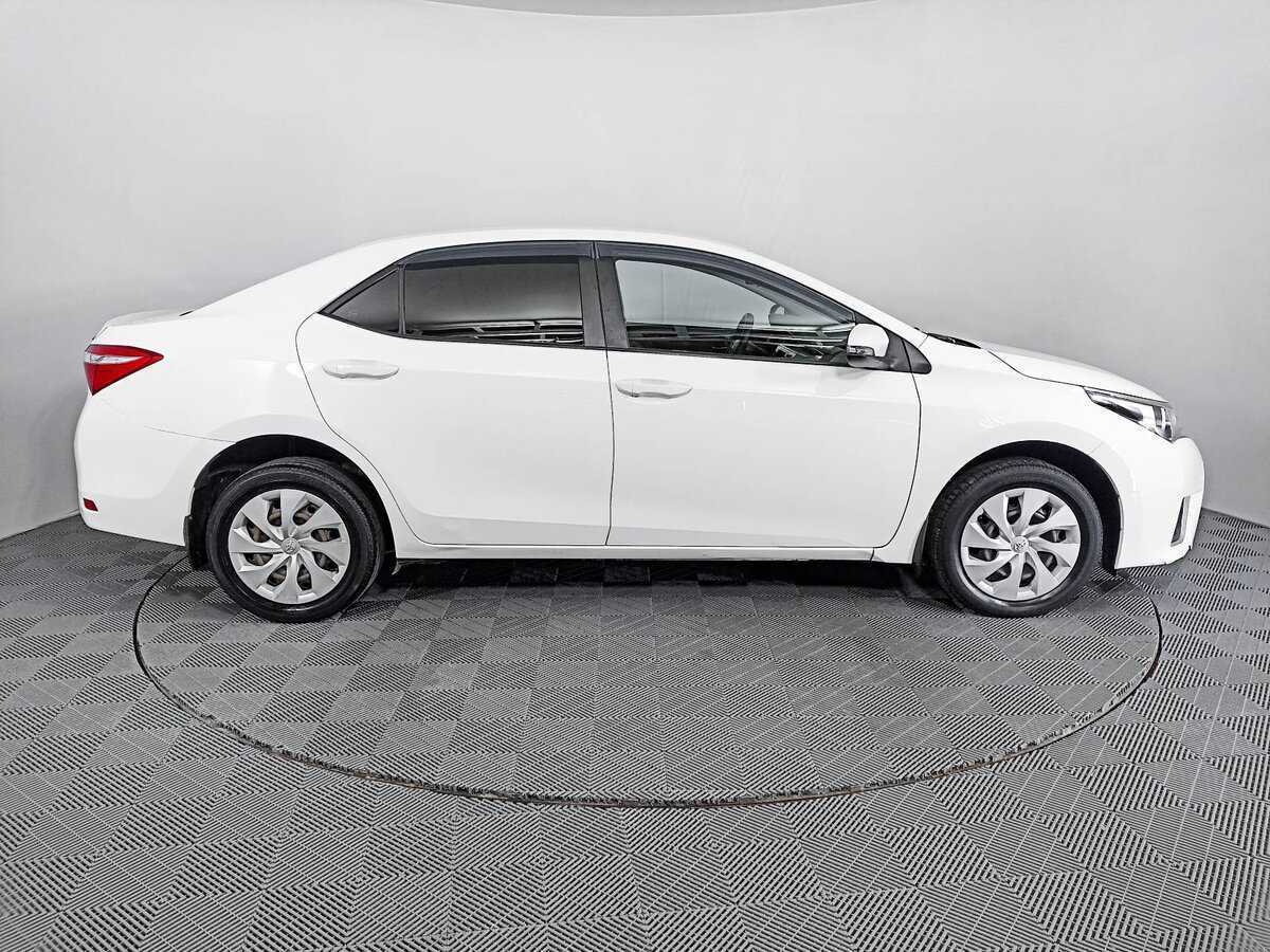 Toyota Corolla 2013 года с пробегом. Фото: #3