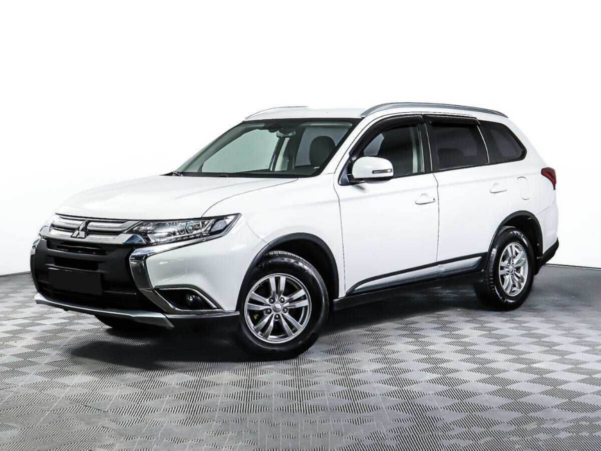 Mitsubishi Outlander 2018 года с пробегом. Посмотреть фото