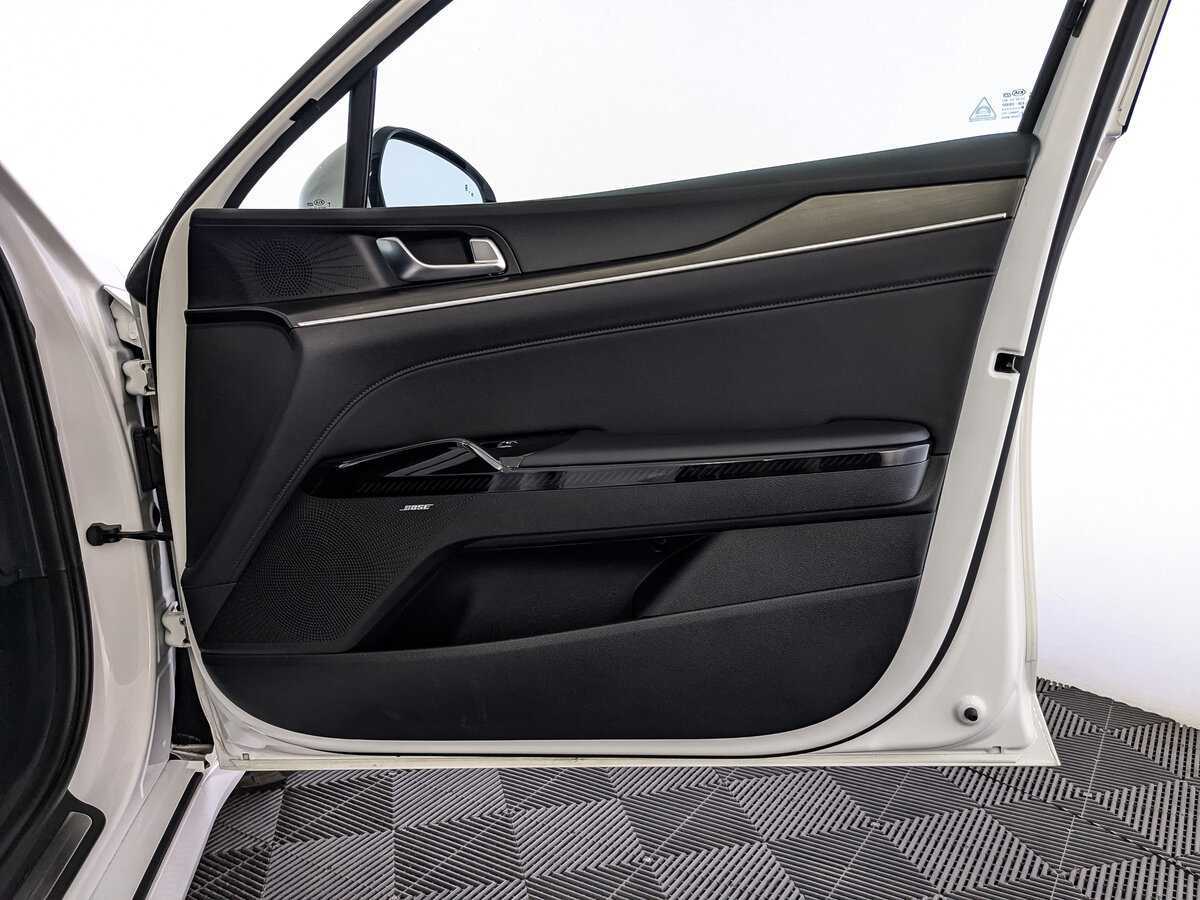 Kia K5 2021 года с пробегом. Фото: #24