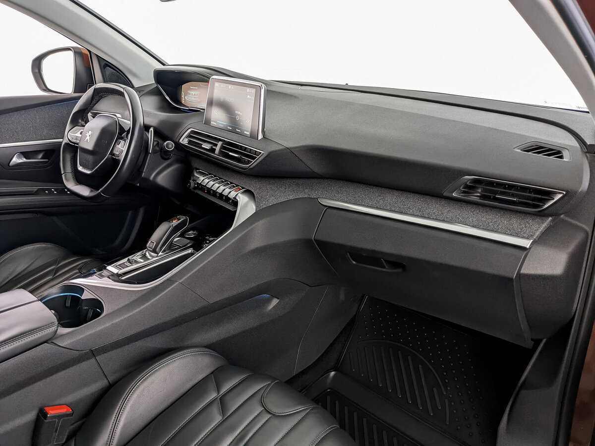 Peugeot 3008 2017 года с пробегом. Фото: #8