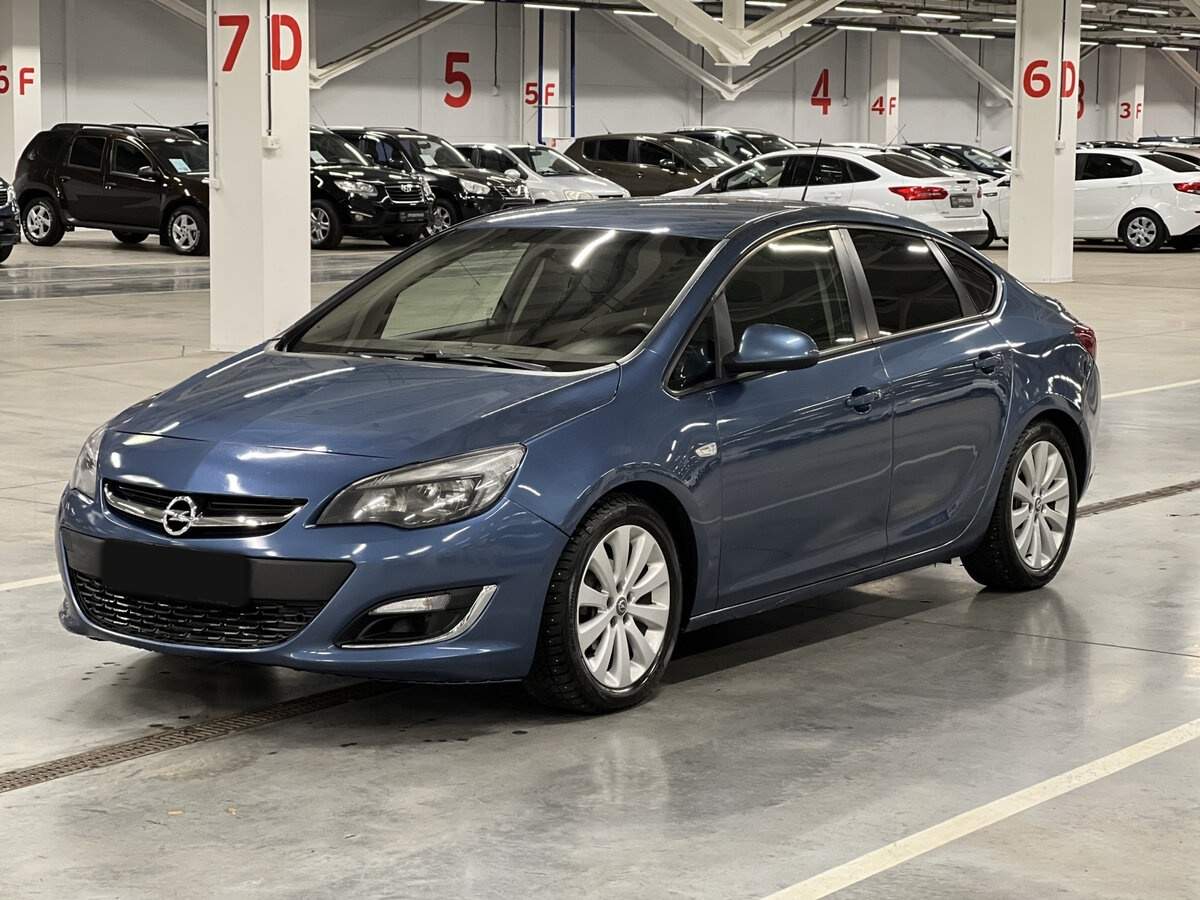 Opel Astra 2013 года с пробегом. Фото: #0