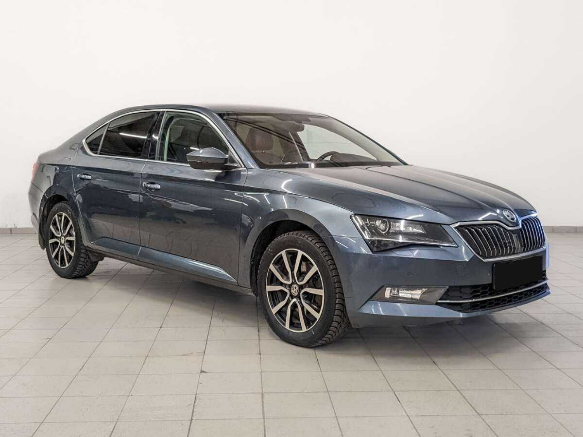Skoda Superb 2017 года с пробегом. Фото: #2
