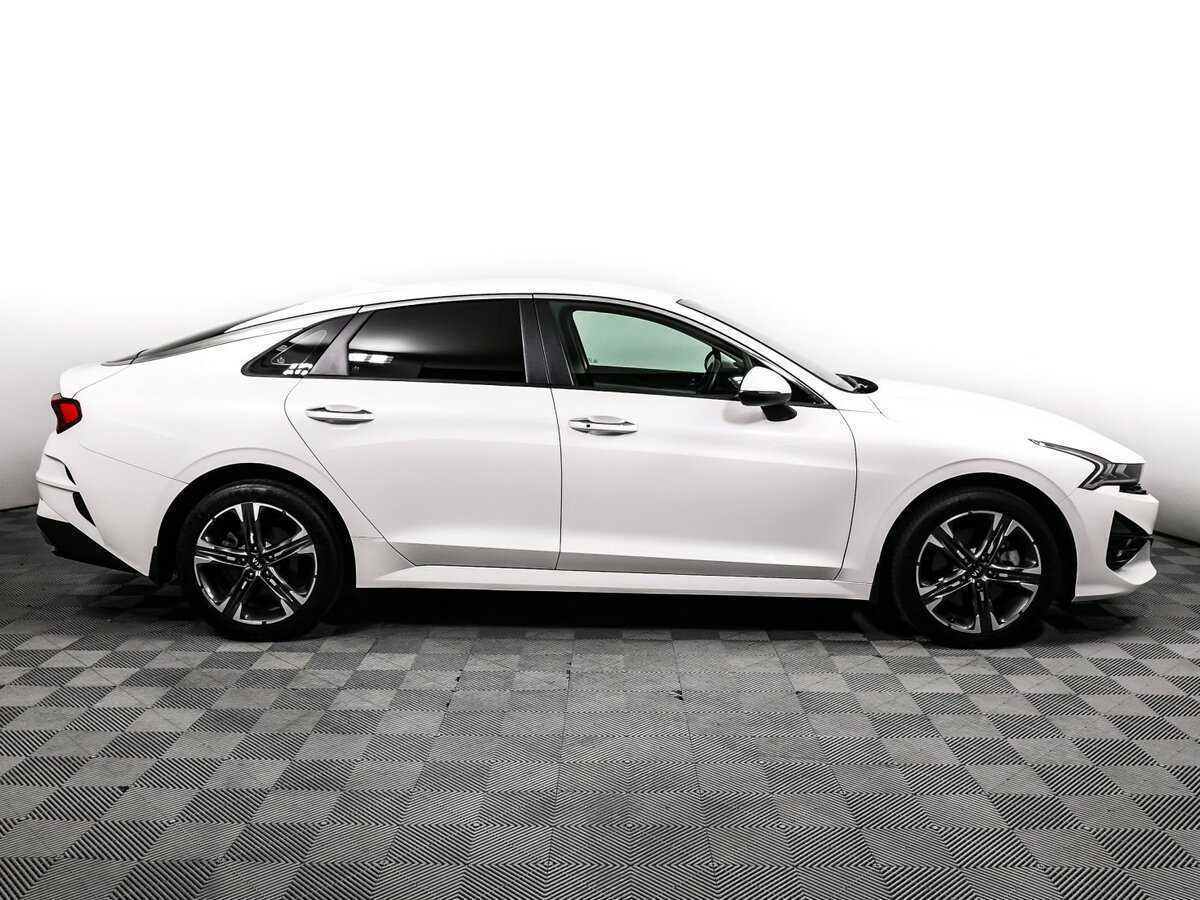 Kia K5 2021 года с пробегом. Фото: #3