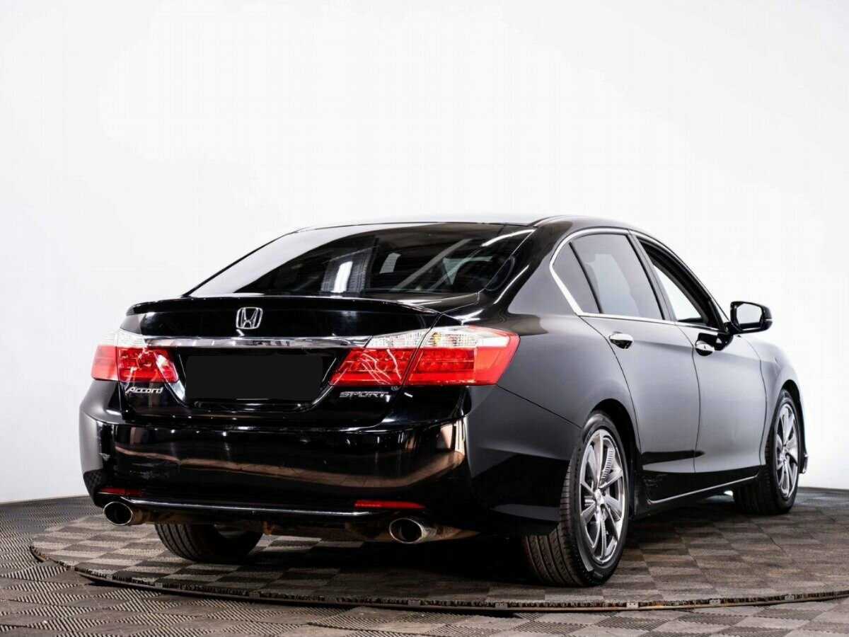 Honda Accord 2013 года с пробегом. Фото: #5