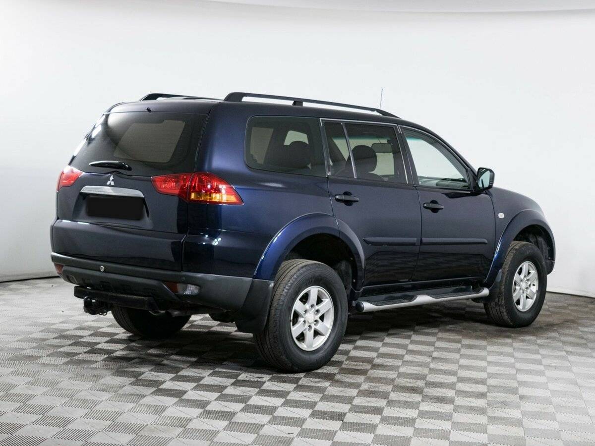 Mitsubishi Pajero Sport 2012 года с пробегом. Фото: #4