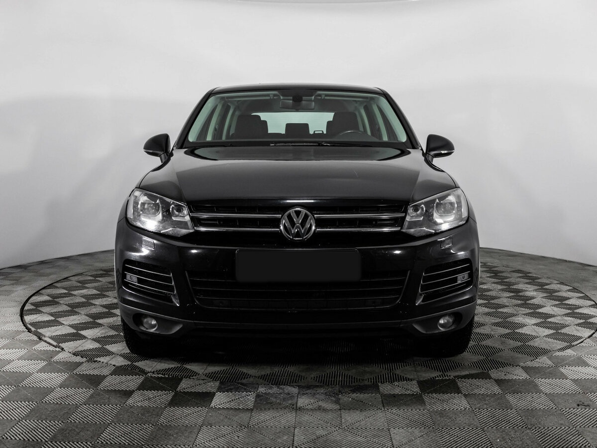 Volkswagen Touareg 2012 года с пробегом. Фото: #1
