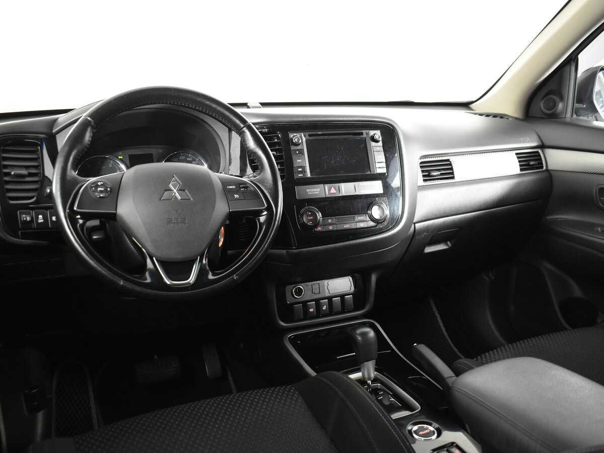 Mitsubishi Outlander 2017 года с пробегом. Фото: #12