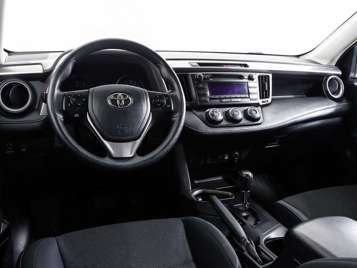 Toyota RAV4 2017 года с пробегом. Фото: #10