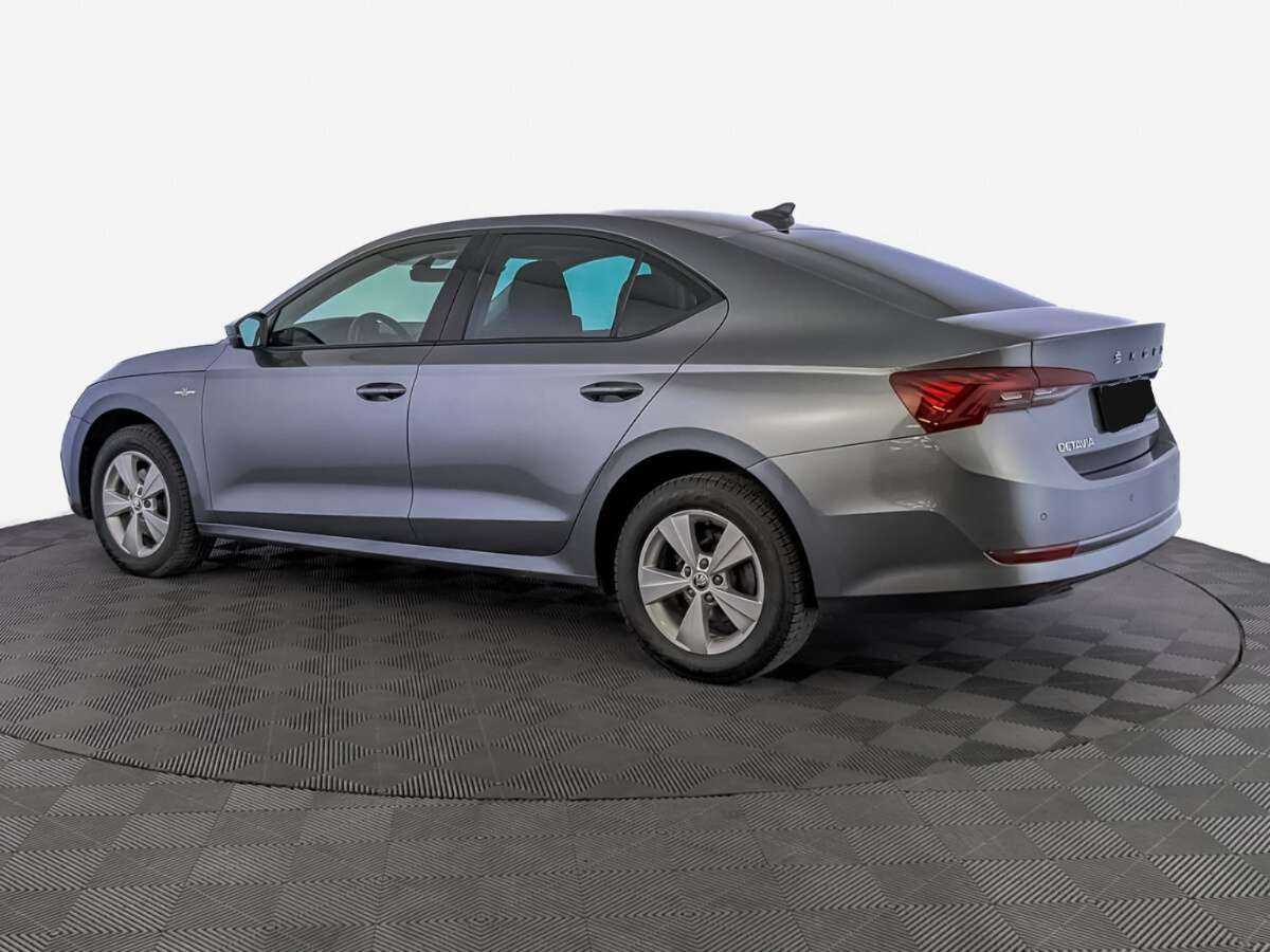 Skoda Octavia 2021 года с пробегом. Фото: #5