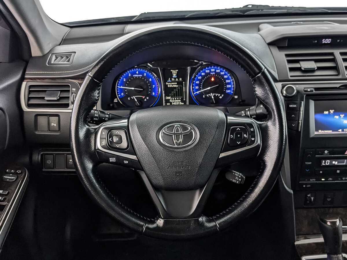 Toyota Camry 2016 года с пробегом. Фото: #17