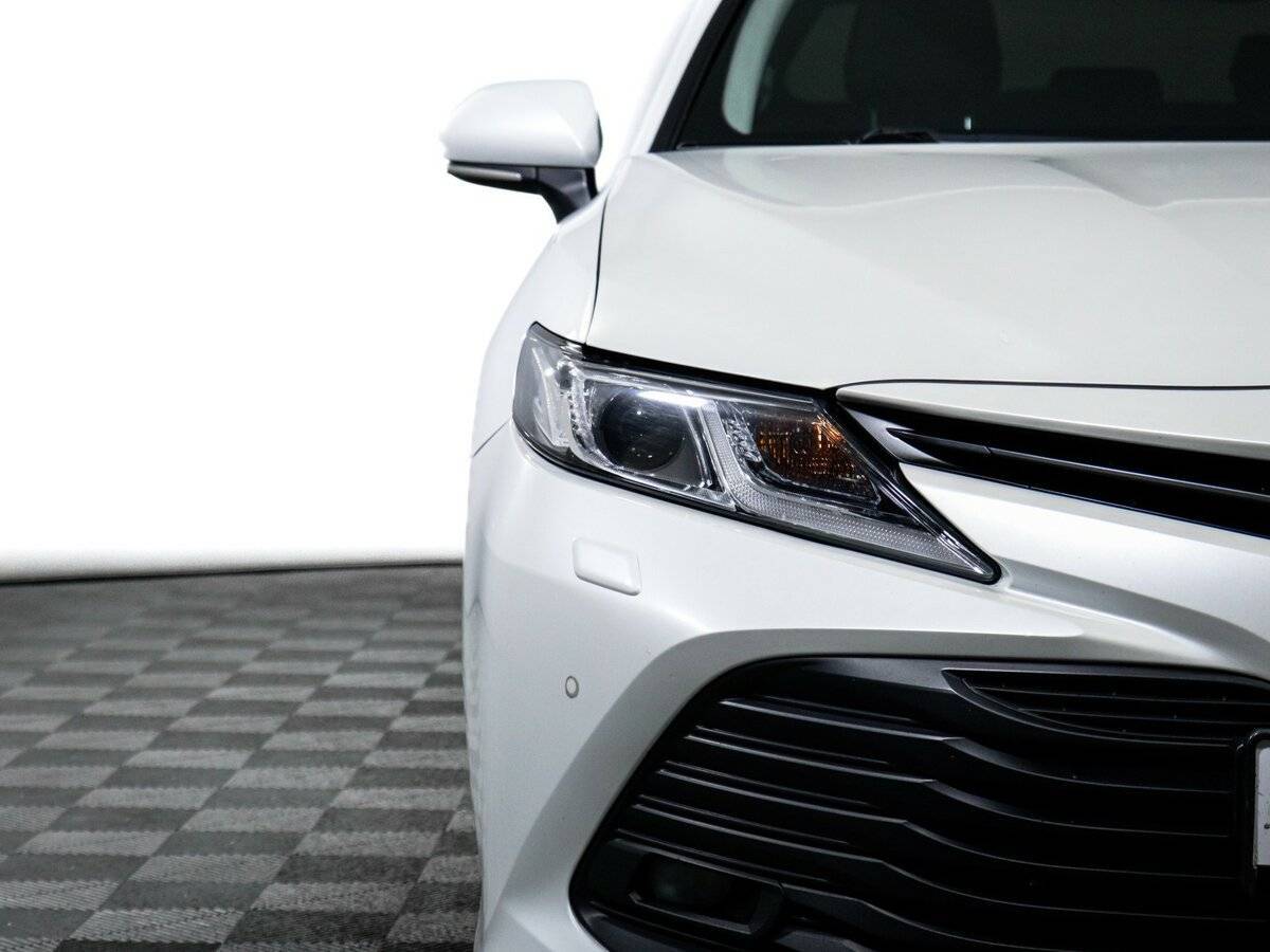 Toyota Camry 2019 года с пробегом. Фото: #17