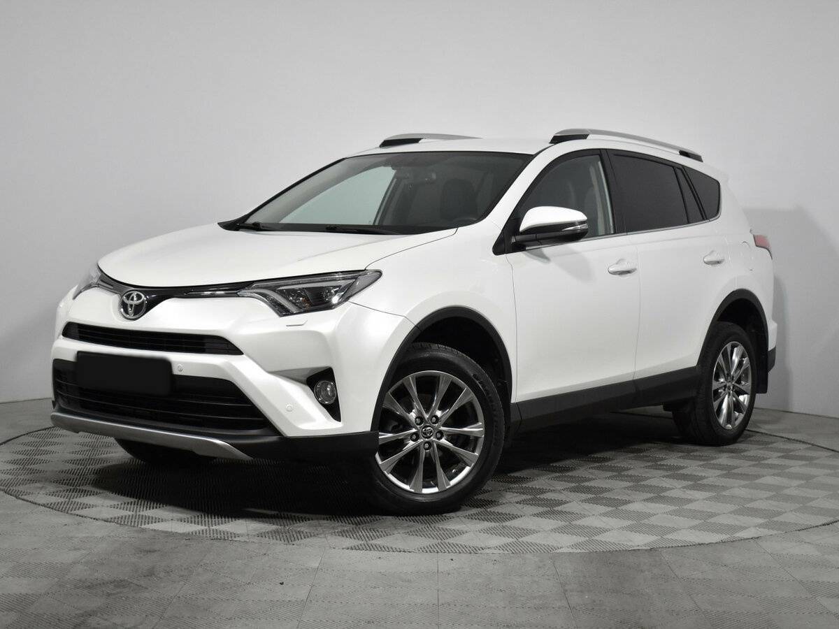 Toyota RAV4 2018 года с пробегом. Посмотреть фото