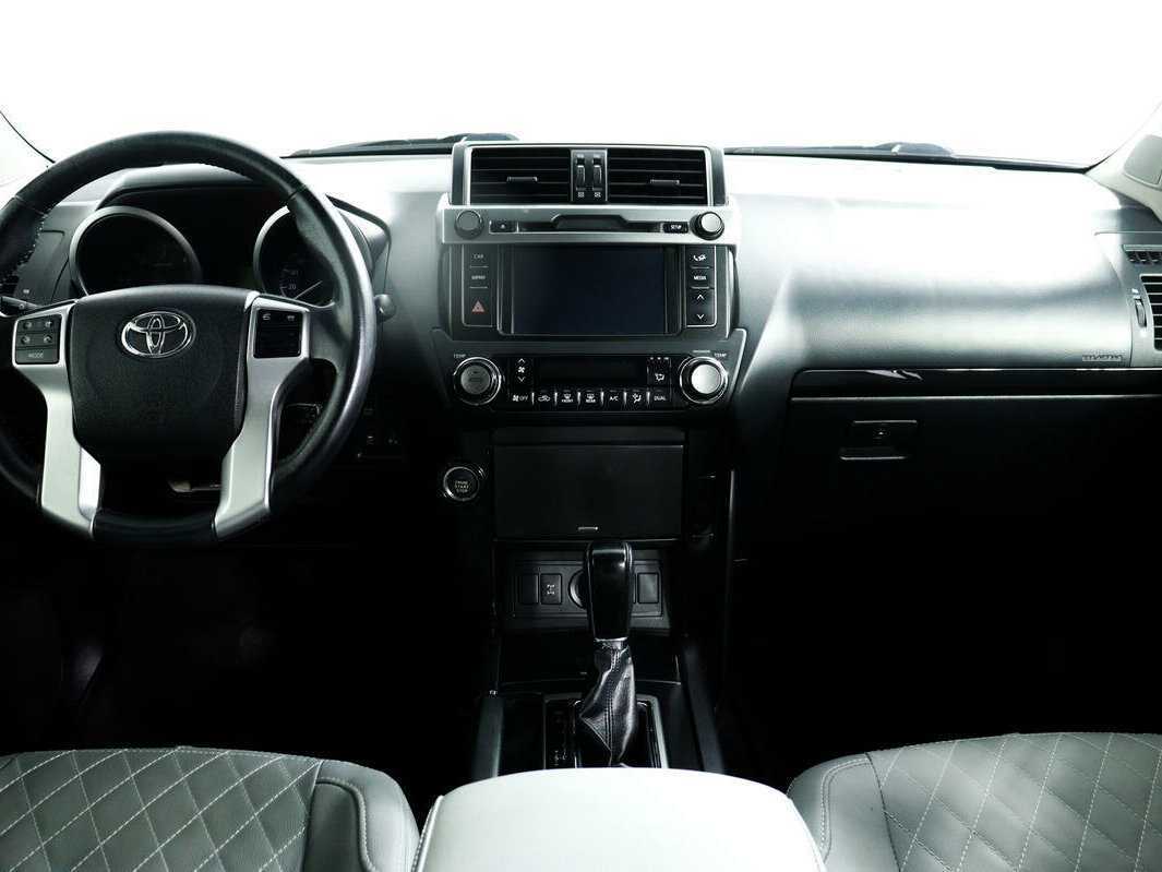 Toyota Land Cruiser Prado 2013 года с пробегом. Фото: #10