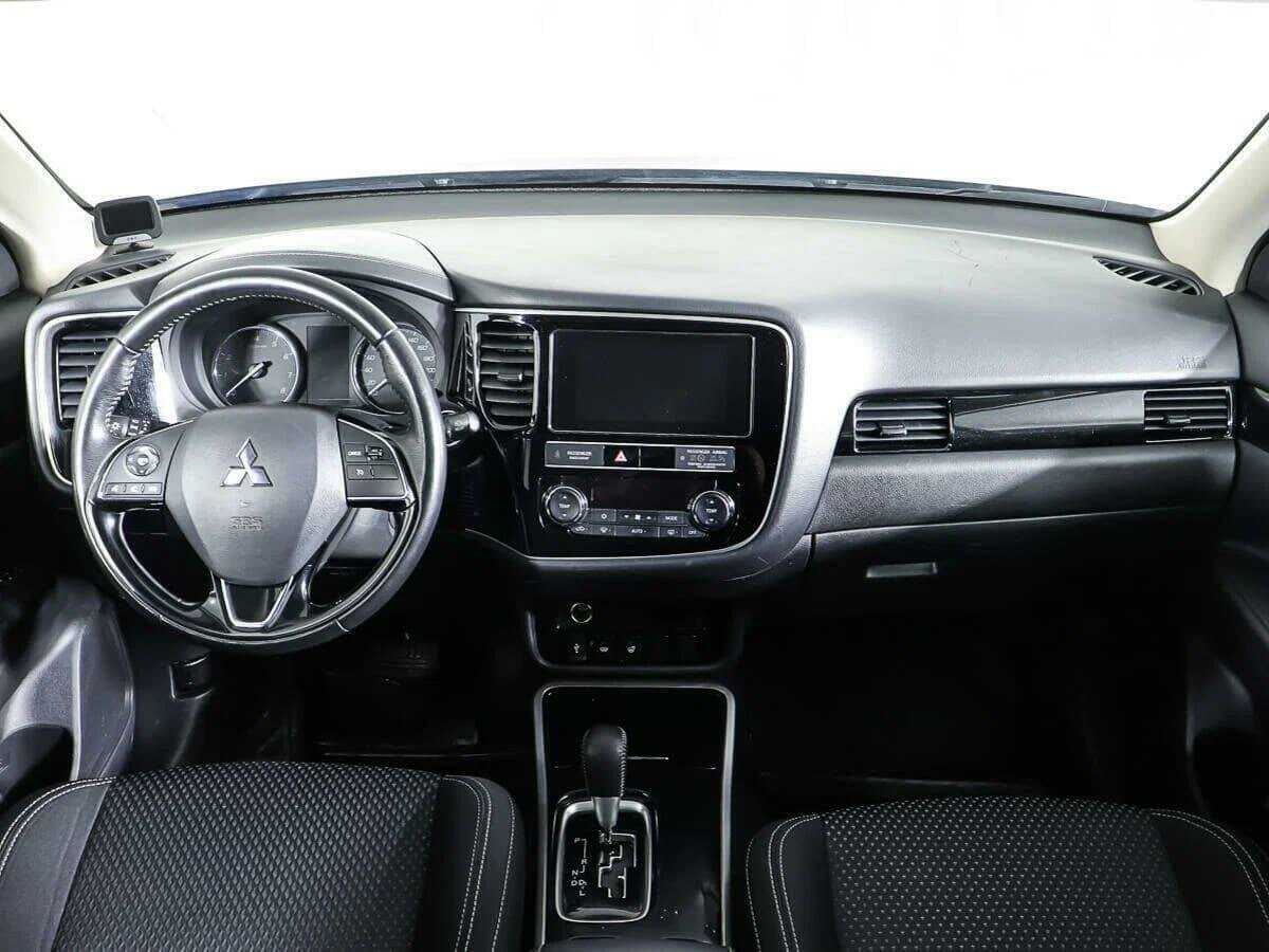 Mitsubishi Outlander 2019 года с пробегом. Фото: #10