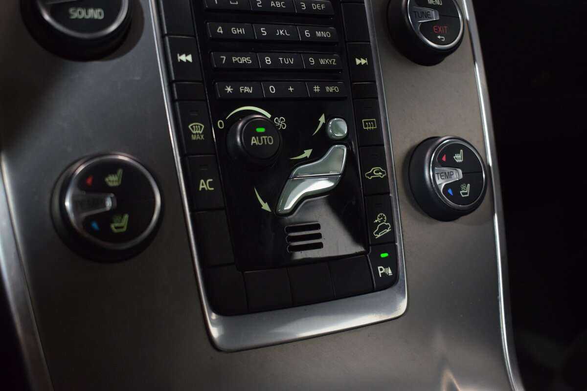 Volvo XC70 2012 года с пробегом. Фото: #24