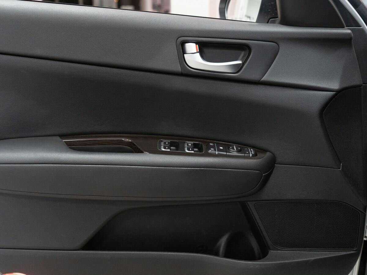 Kia K5 2017 года с пробегом. Фото: #12