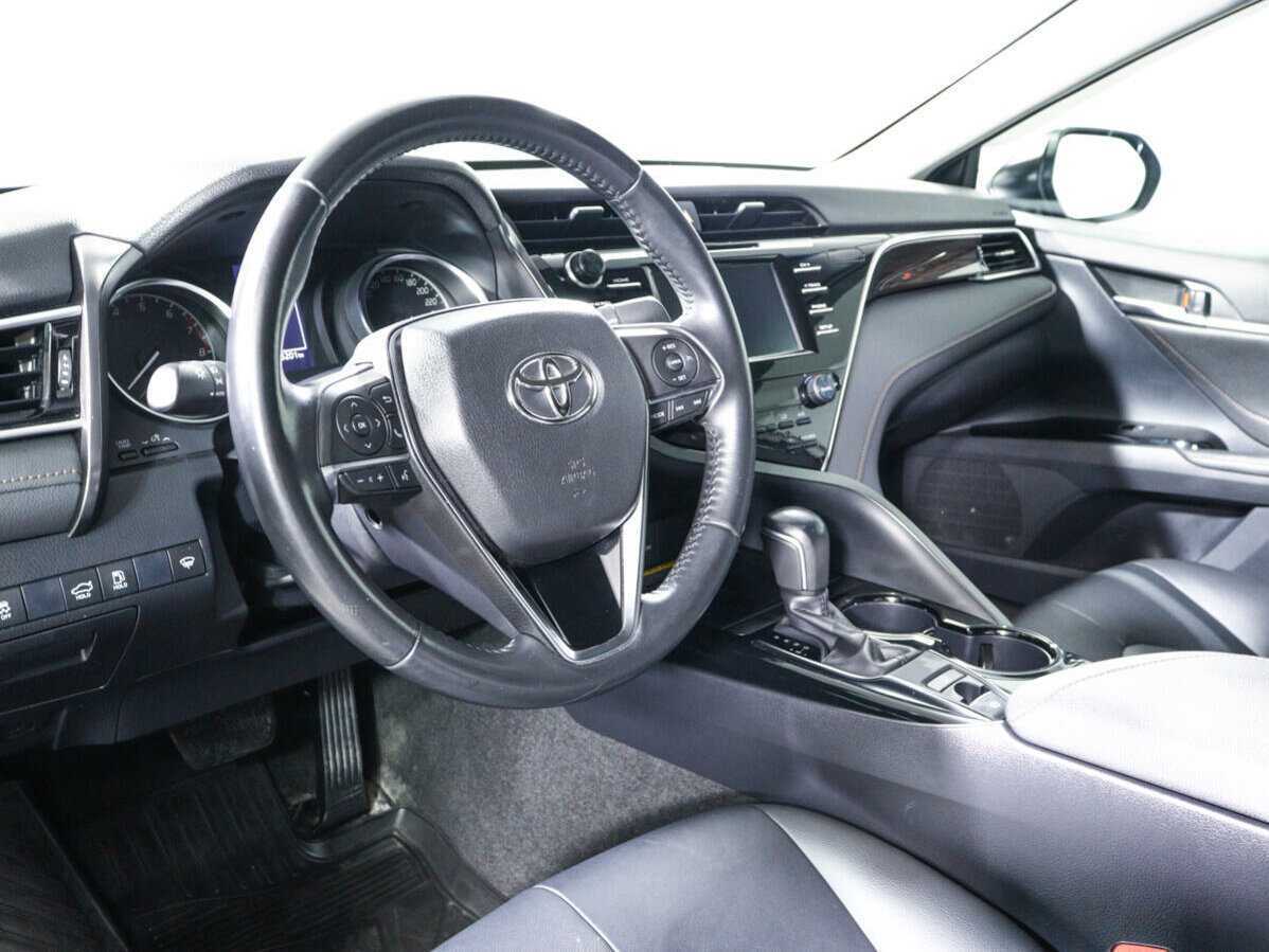 Toyota Camry 2020 года с пробегом. Фото: #13