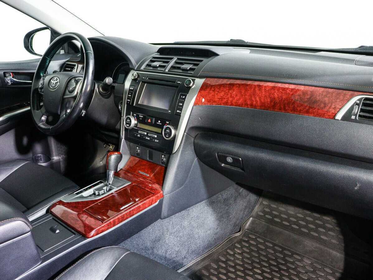 Toyota Camry 2014 года с пробегом. Фото: #8