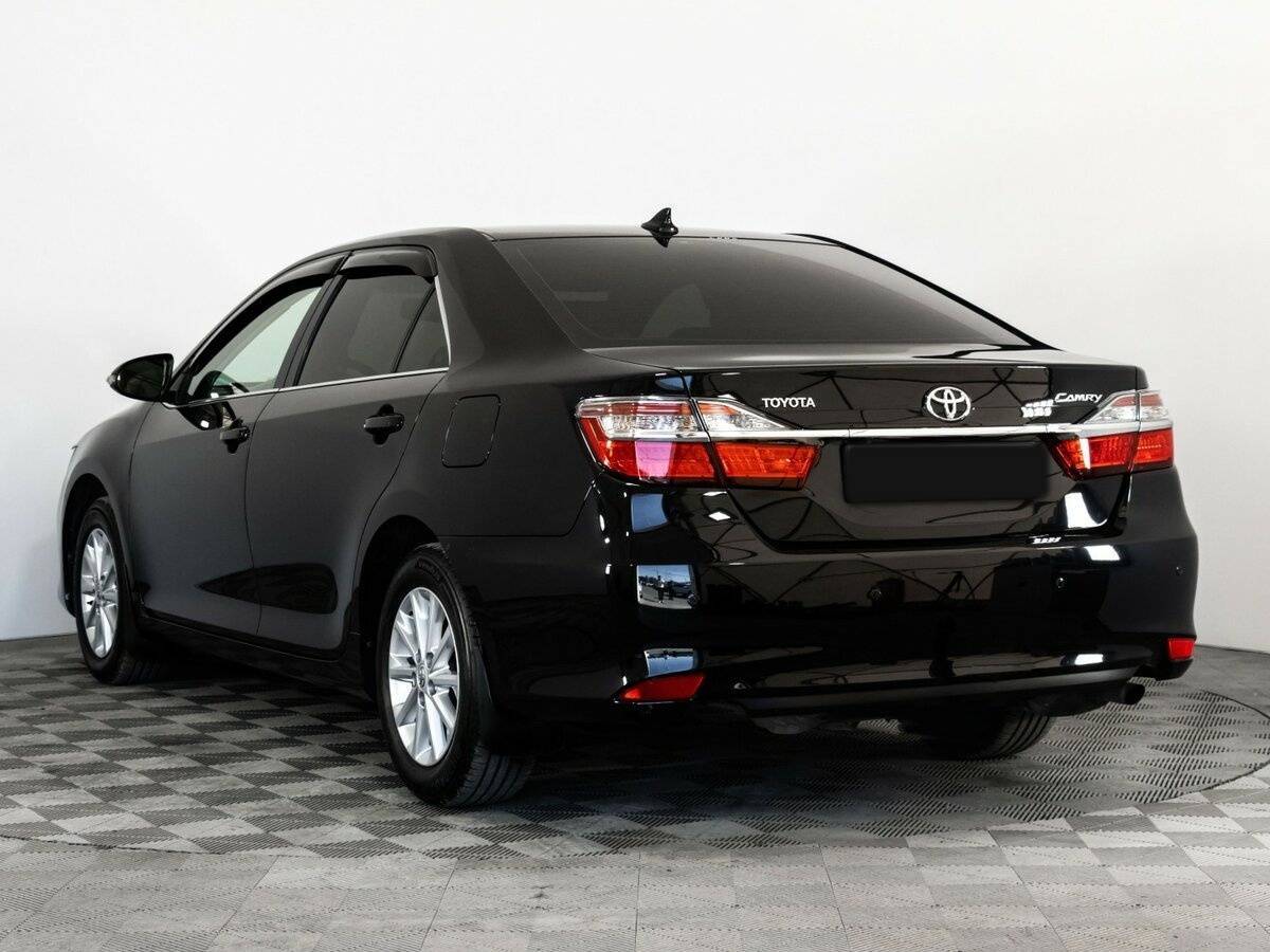 Toyota Camry 2017 года с пробегом. Фото: #5