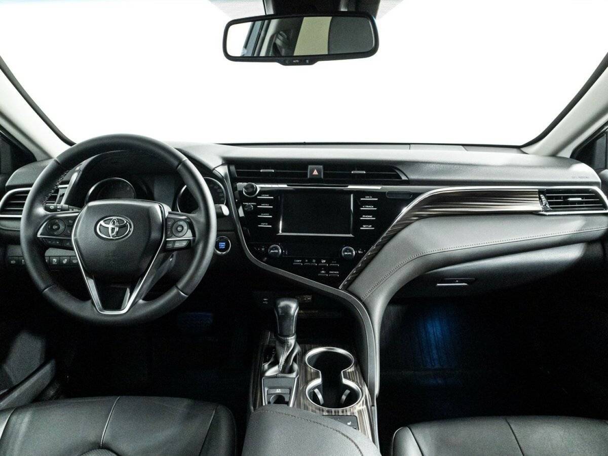 Toyota Camry 2019 года с пробегом. Фото: #12