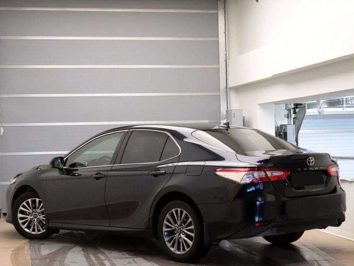 Toyota Camry 2019 года с пробегом. Фото: #5