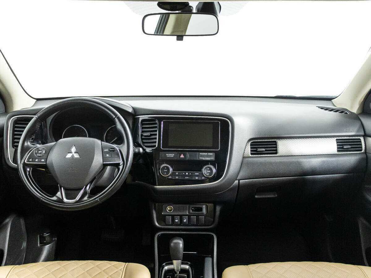 Mitsubishi Outlander 2018 года с пробегом. Фото: #12