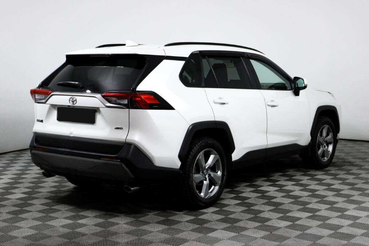 Toyota RAV4 2020 года с пробегом. Фото: #4