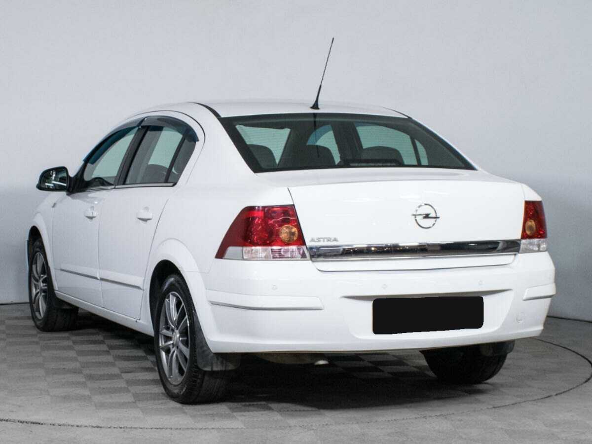 Opel Astra 2014 года с пробегом. Фото: #6
