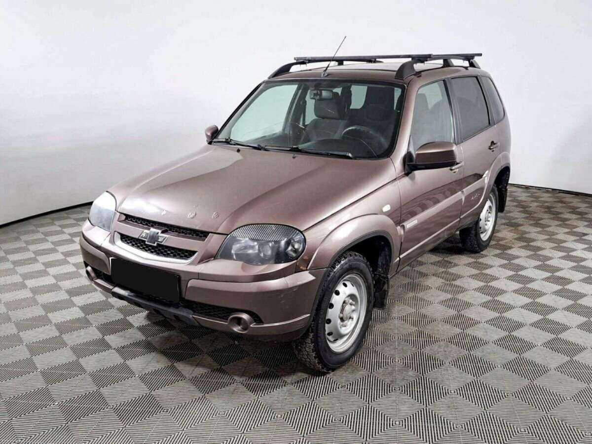 Chevrolet Niva 2017 года с пробегом. Посмотреть фото