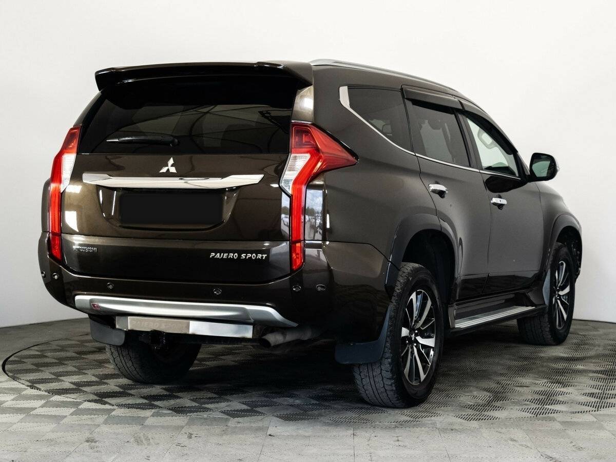 Mitsubishi Pajero Sport 2019 года с пробегом. Фото: #5