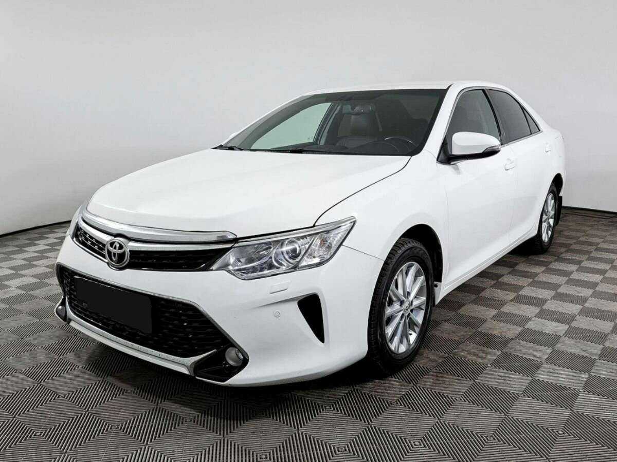 Toyota Camry 2016 года с пробегом. Посмотреть фото