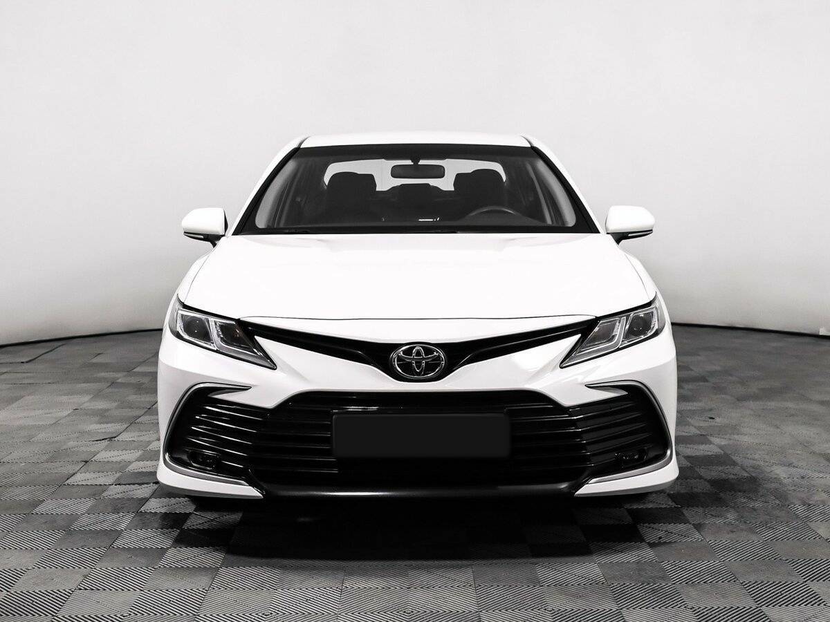 Toyota Camry 2021 года с пробегом. Фото: #1