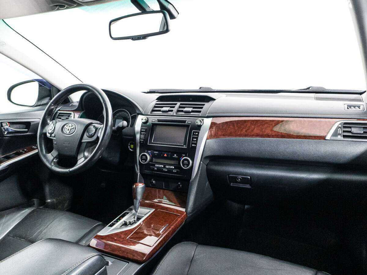 Toyota Camry 2013 года с пробегом. Фото: #8