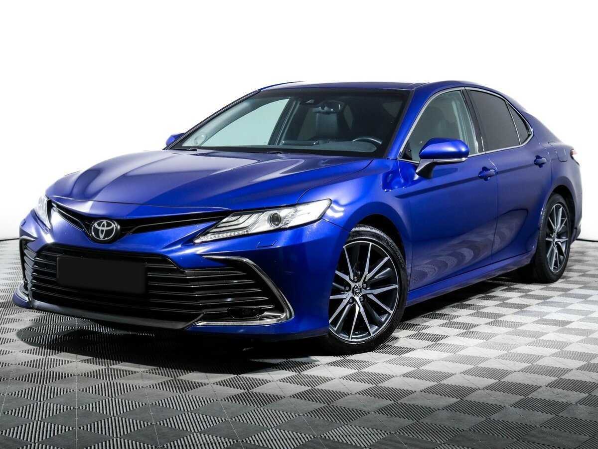Toyota Camry 2021 года с пробегом. Посмотреть фото