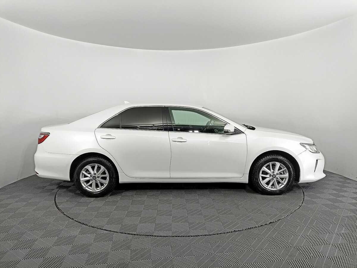 Toyota Camry 2017 года с пробегом. Фото: #3
