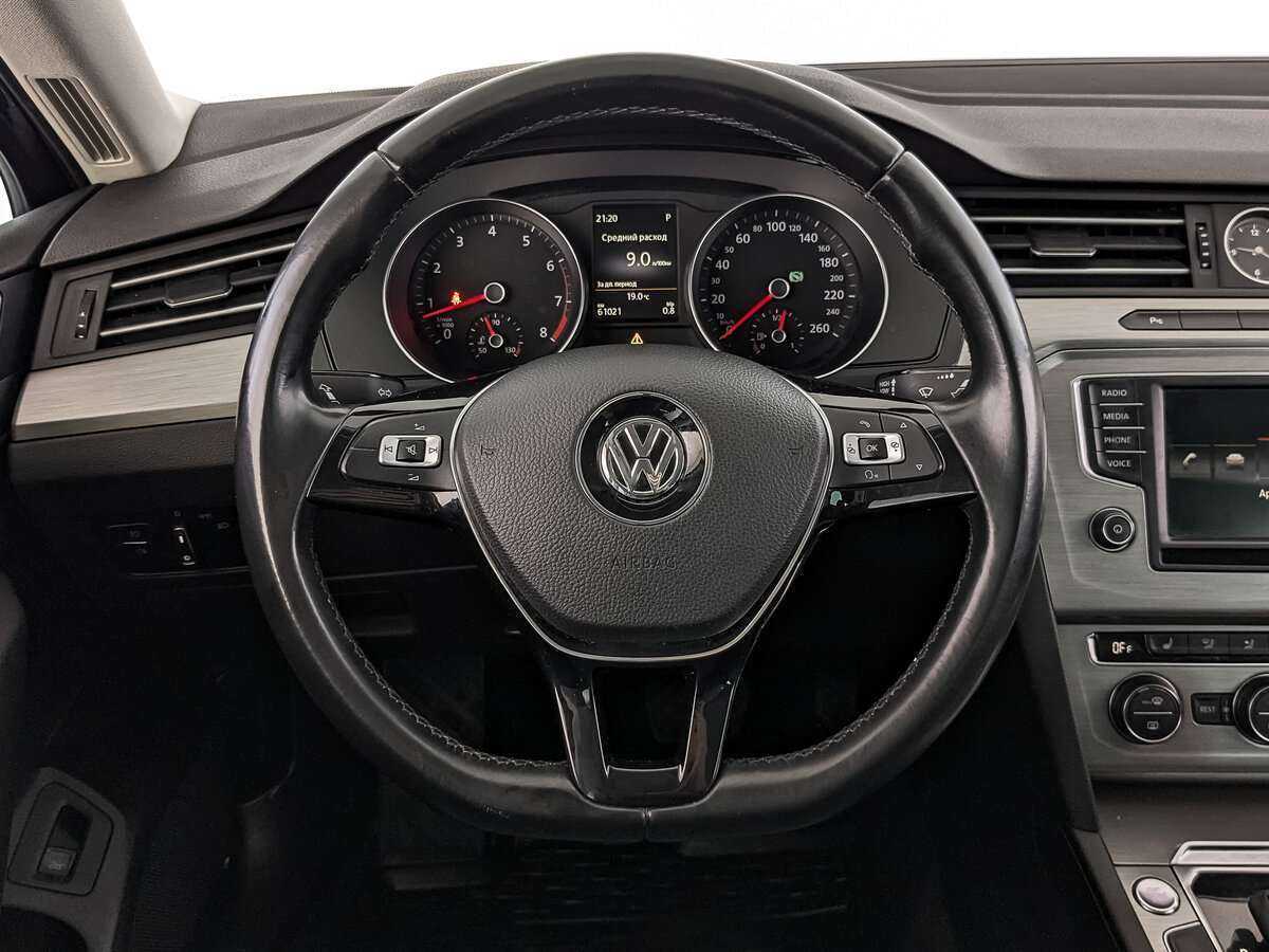 Volkswagen Passat 2016 года с пробегом. Фото: #16