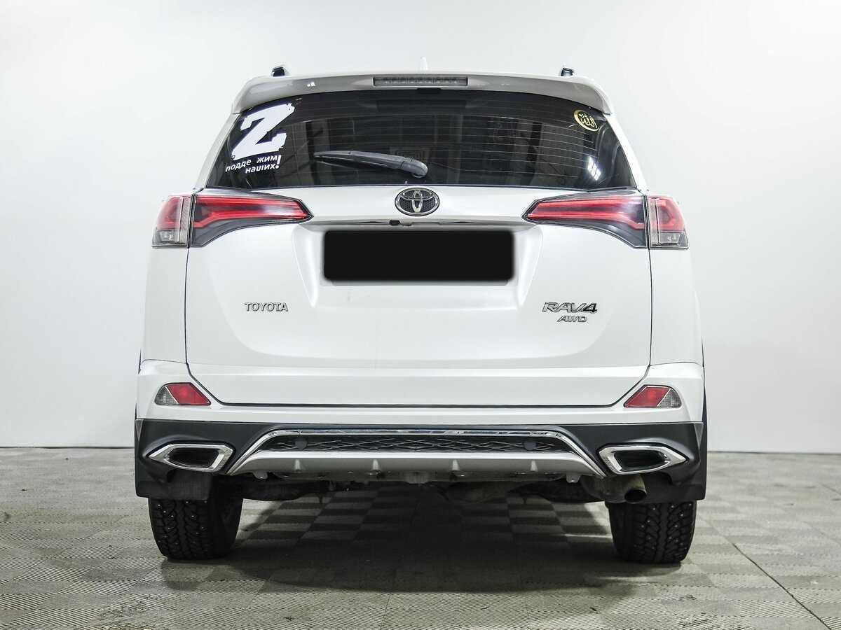 Toyota RAV4 2018 года с пробегом. Фото: #4