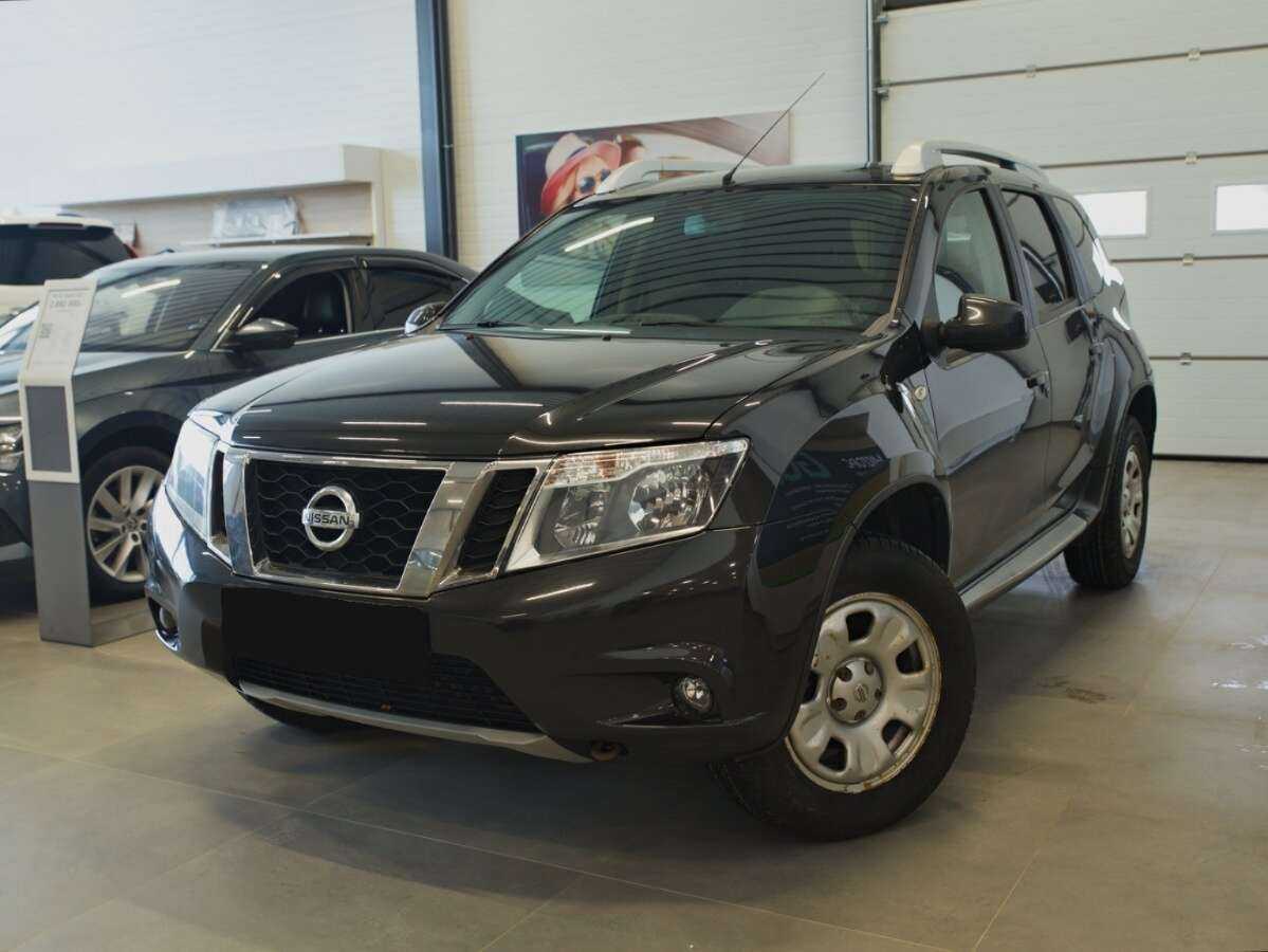 Nissan Terrano 2017 года с пробегом. Посмотреть фото