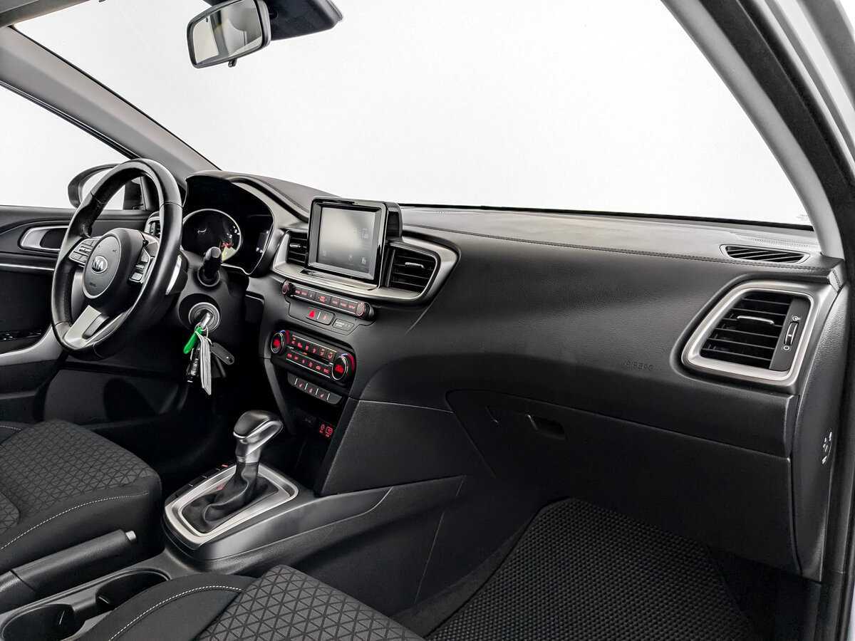 Kia Ceed 2019 года с пробегом. Фото: #8