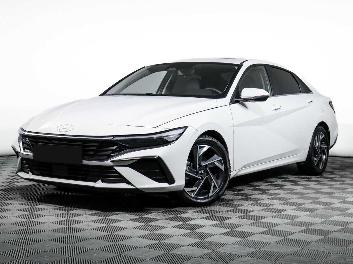 Hyundai Elantra 2023 года с пробегом. Фото: #0