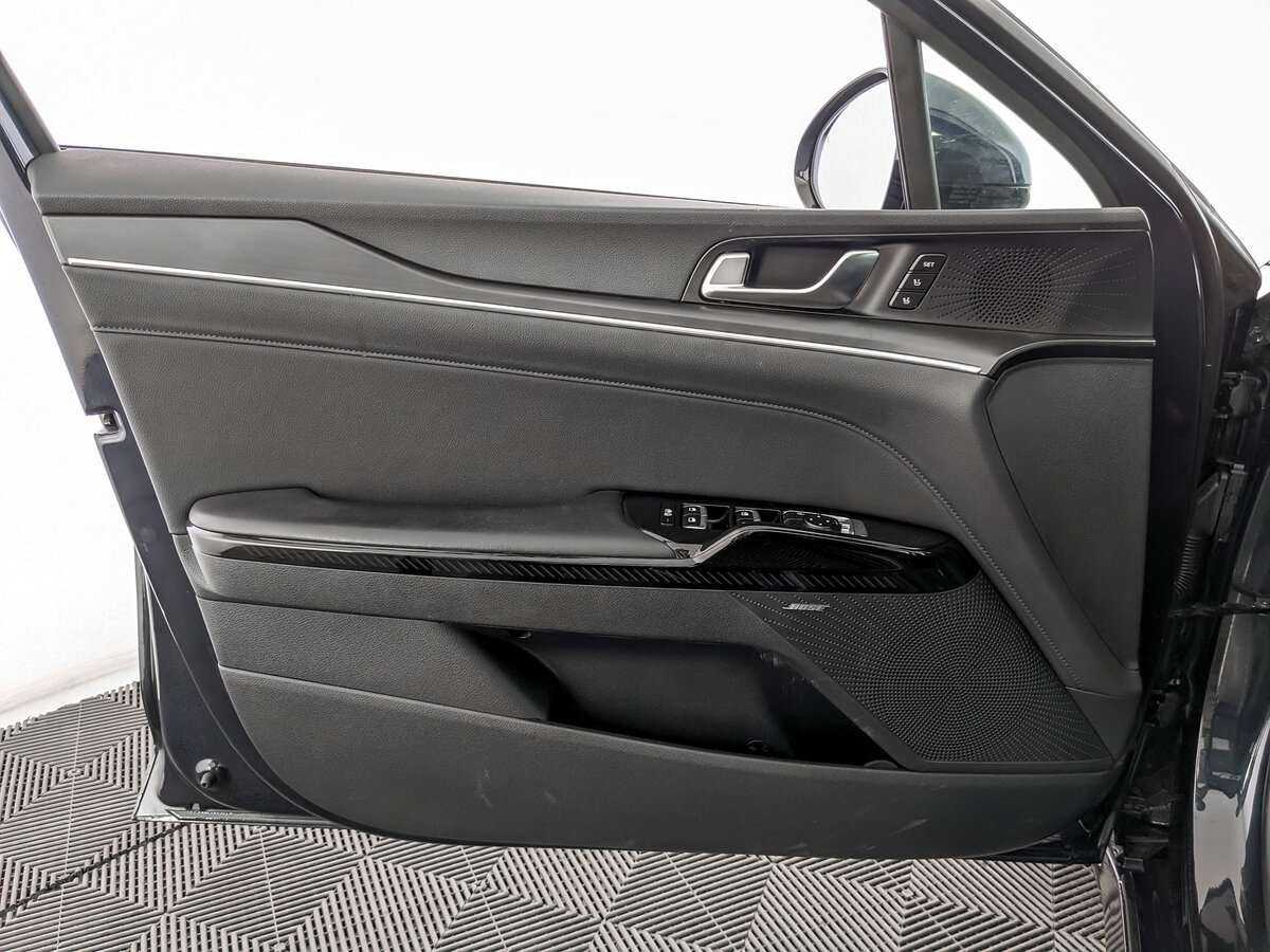 Kia K5 2021 года с пробегом. Фото: #14