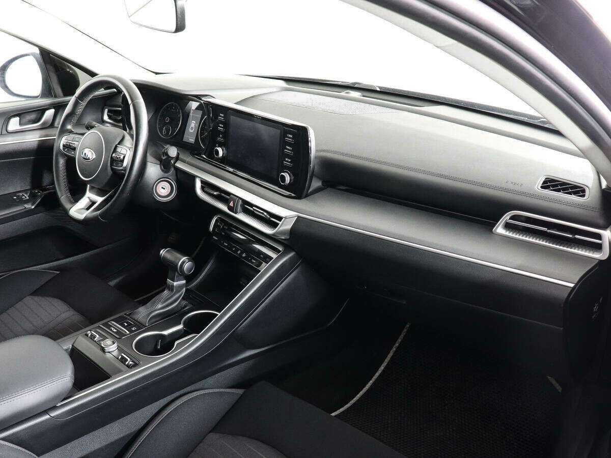 Kia K5 2021 года с пробегом. Фото: #9