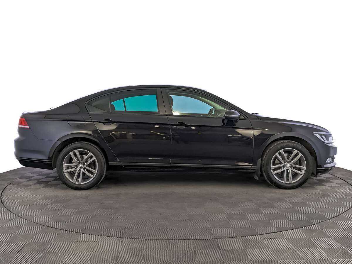 Volkswagen Passat 2016 года с пробегом. Фото: #3