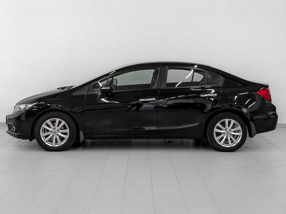 Honda Civic 2012 года с пробегом. Фото: #7