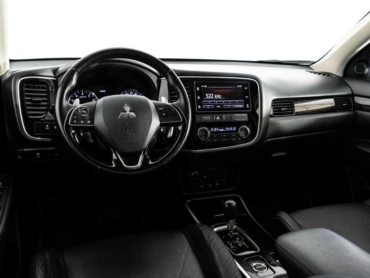 Mitsubishi Outlander 2018 года с пробегом. Фото: #8
