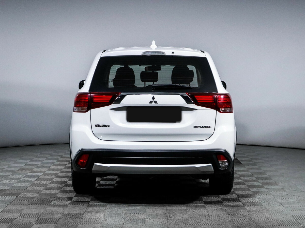 Mitsubishi Outlander 2018 года с пробегом. Фото: #5